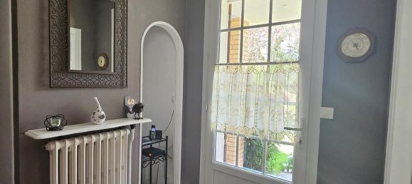 Casa de 3 dormitorios en Montreuil, France No. 61522 4