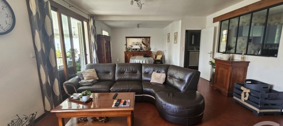 Casa de 3 dormitorios en Montreuil, France No. 61522 6