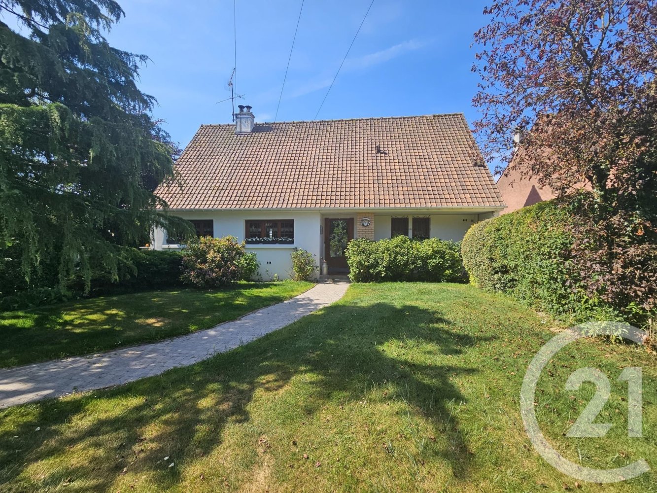 Casa de 3 dormitorios en Montreuil, France No. 61522