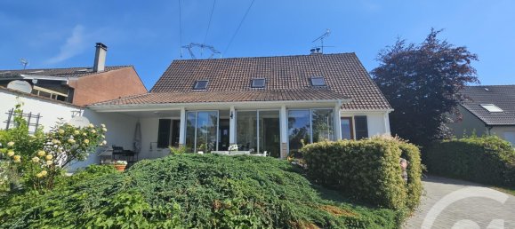 Casa de 3 dormitorios en Montreuil, France No. 61522 2