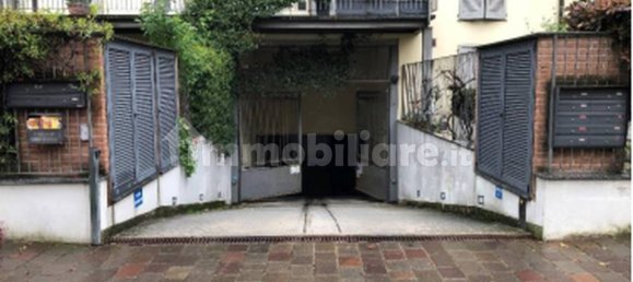 Garagem em Locate di Triulzi, Italy 24 m² N.º 261897 7
