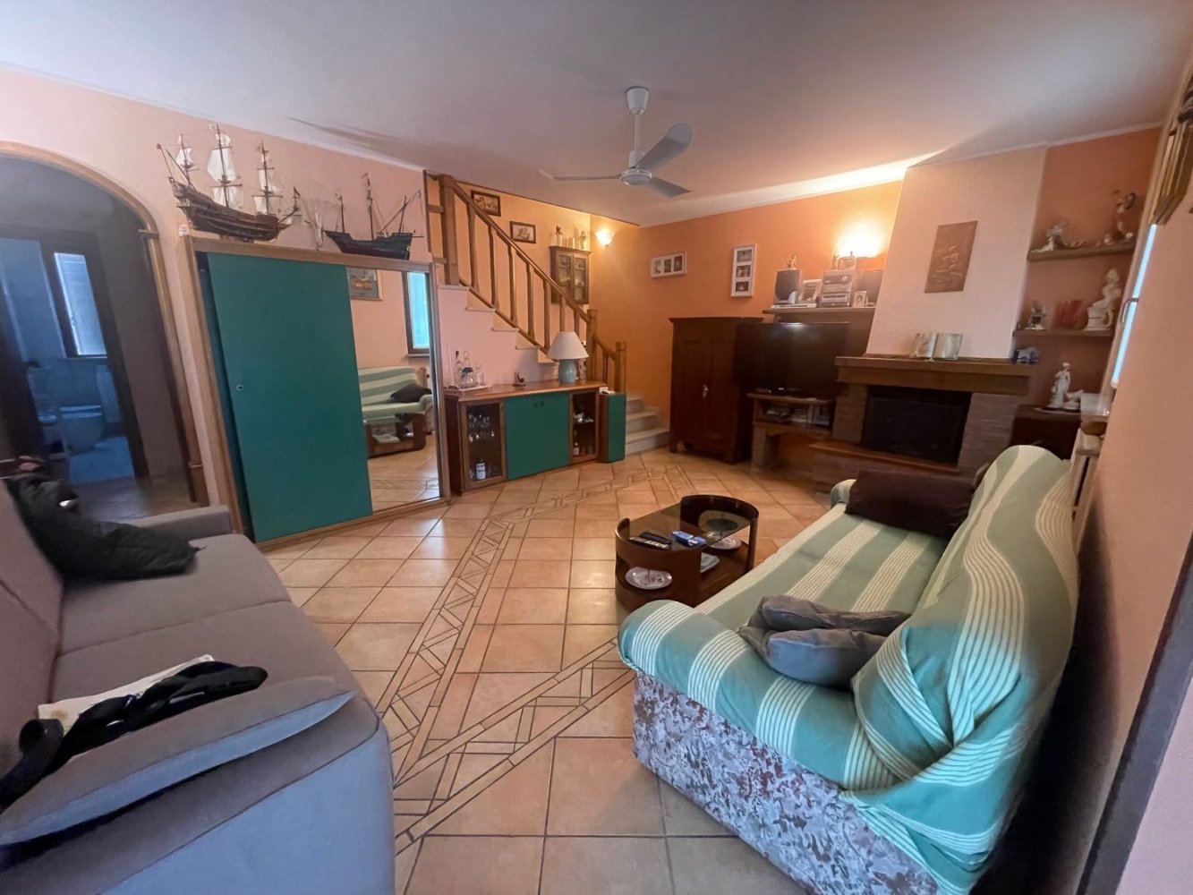 5 bedrooms Villa in Rottofreno, Italy No. 335687