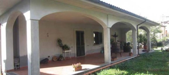 4 rooms Villa in Montefiascone, Italy No. 305329 2
