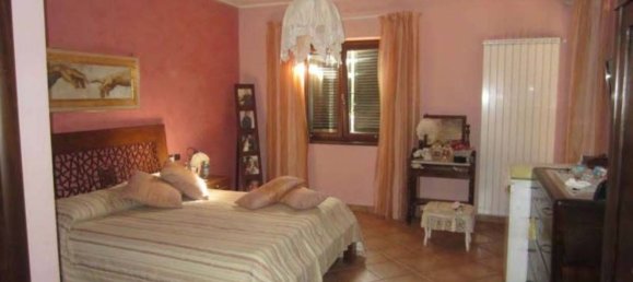 4 rooms Villa in Montefiascone, Italy No. 305329 10