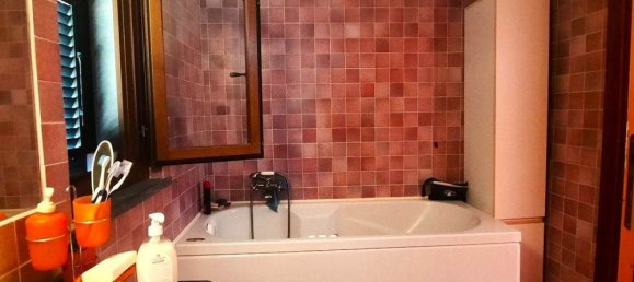 5 Schlafzimmer Haus in Follo, Italy, Nr. 332897 19