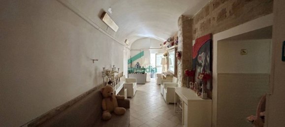 3-salle Propriété commerciale à Bari, Italy No. 293791 14