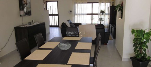 3 bedrooms Villa in Swieqi, Malta No. 8670 3