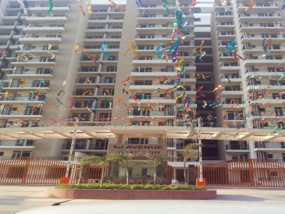 3 bedrooms House in Noida, India No. 66383