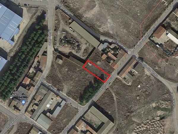817m² Land in Zaragoza, Spain No. 64012