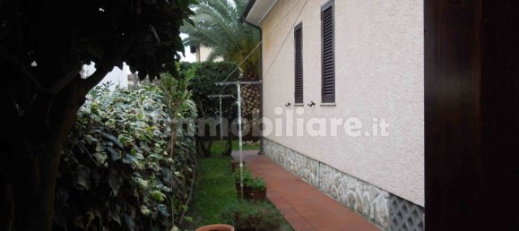3 bedrooms Villa in Pietrasanta, Italy No. 119534 2