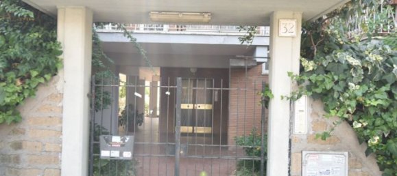 3 rooms Apartment in Rome, Italy No. 261206 6