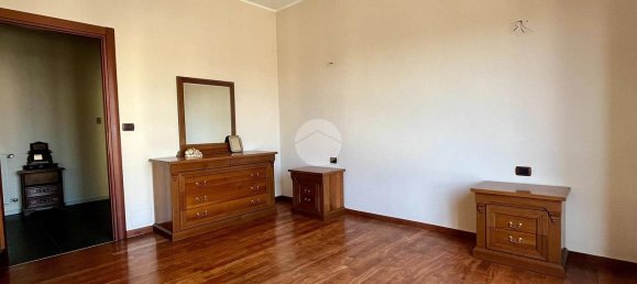 Apartamento de 2 dormitorios en Asti, Italy No. 43577 15