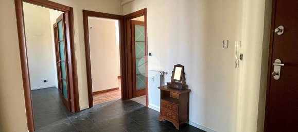 Apartamento de 2 dormitorios en Asti, Italy No. 43577 11