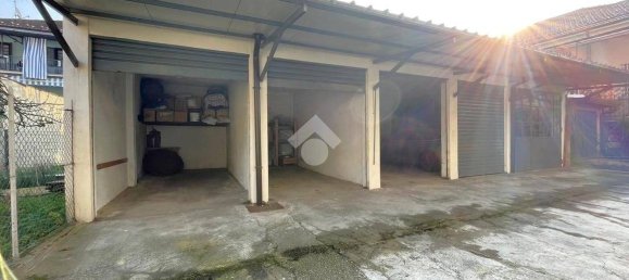 5 rooms Building in Chivasso, Italy No. 72922 2