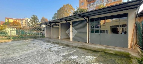 5 rooms Building in Chivasso, Italy No. 72922 11