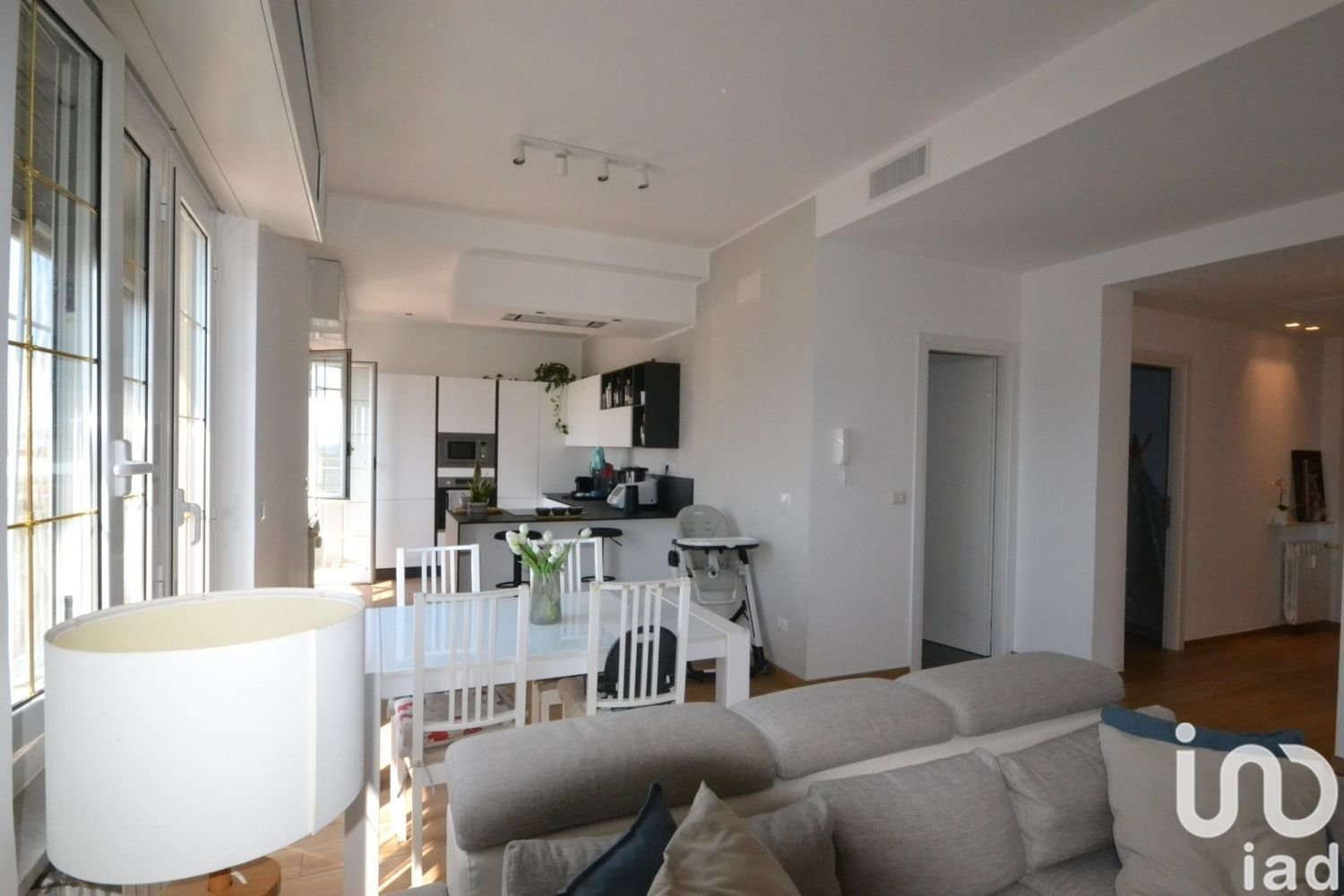 6 rooms Apartment in Genoa, Italy No. 284260