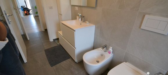 6 rooms Apartment in Genoa, Italy No. 284260 10