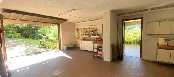 7 rooms Villa in Como, Italy No. 2343 24