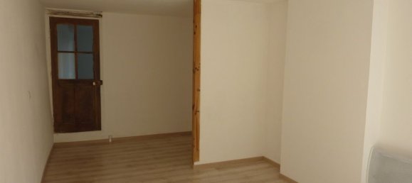 2 bedrooms House in Saint-Mammes, France No. 181676 2