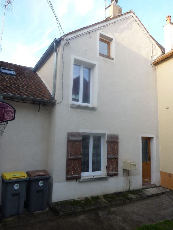 2 bedrooms House in Saint-Mammes, France No. 181676