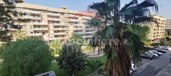 Apartamento de 2 dormitorios en Bari, Italy No. 318288 35