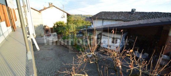 3 bedrooms House in Cerreto d'Asti, Italy No. 129653 6