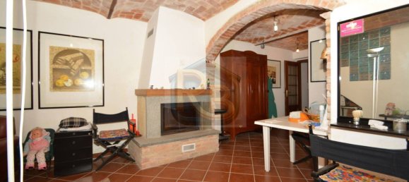 3 bedrooms House in Cerreto d'Asti, Italy No. 129653 9