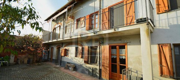 3 bedrooms House in Cerreto d'Asti, Italy No. 129653 2