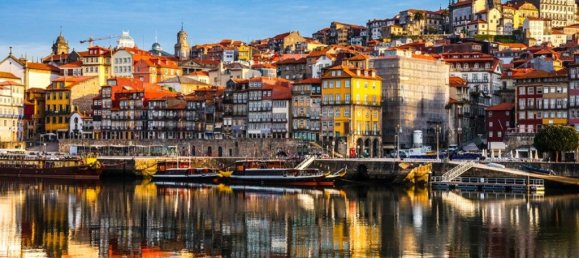 9 chambres Bâtiment à Porto, Portugal No. 142170 22