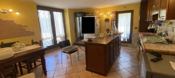 3 rooms House in Pomezia, Italy No. 4532 6