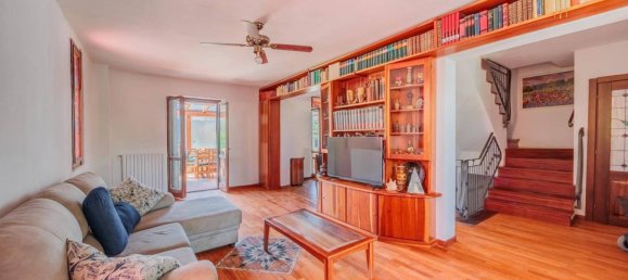 4 bedrooms Villa in Follonica, Italy No. 304776 16