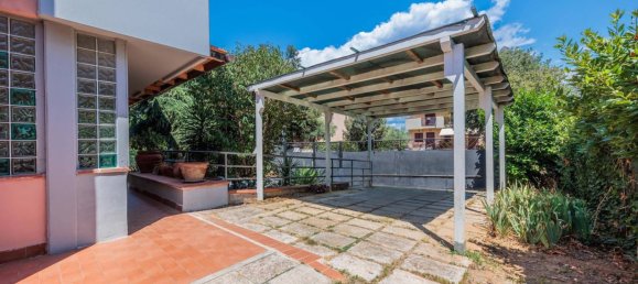 4 bedrooms Villa in Follonica, Italy No. 304776 8