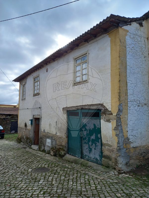 2 bedrooms House in Braganca, Portugal No. 42375