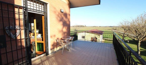 3 غرف نوم فيلا في Castel Maggiore, Italy رقم 163601 23