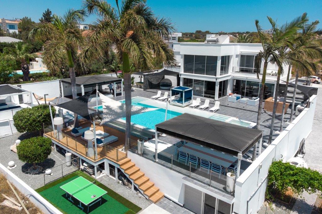 5 bedrooms Villa in Ayia Napa, Cyprus No. 6040