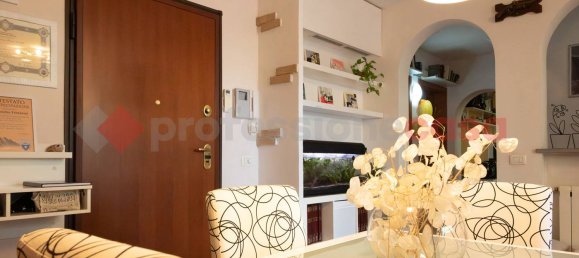 3 rooms Villa in Barga, Italy No. 340950 12