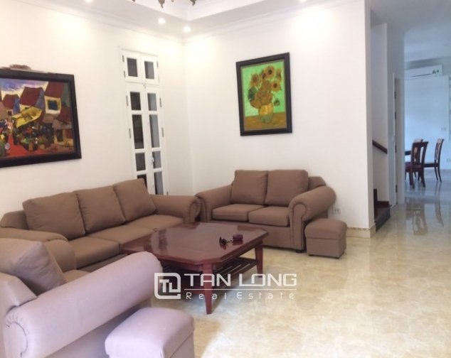 5 غرف نوم فيلا في Tay Ho, Vietnam رقم 1378