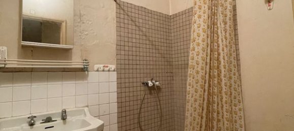 3 bedrooms Townhouse in Yrouerre, France No. 202026 5