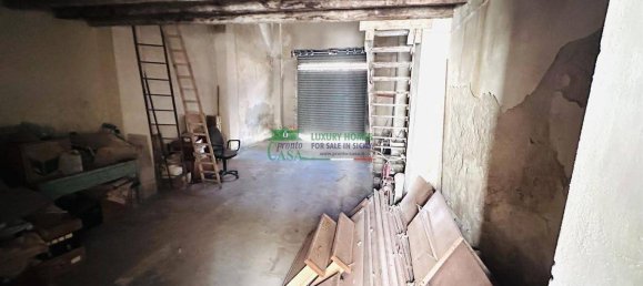 4 Schlafzimmer Haus in Vittoria, Italy, Nr. 300545 25