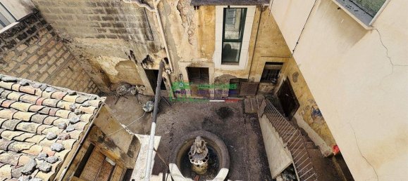 4 Schlafzimmer Haus in Vittoria, Italy, Nr. 300545 3