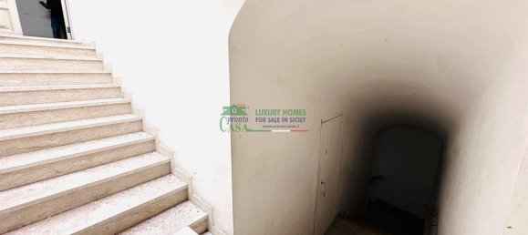 4 Schlafzimmer Haus in Vittoria, Italy, Nr. 300545 23