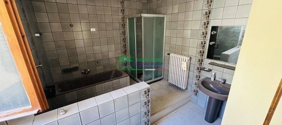 4 Schlafzimmer Haus in Vittoria, Italy, Nr. 300545 12