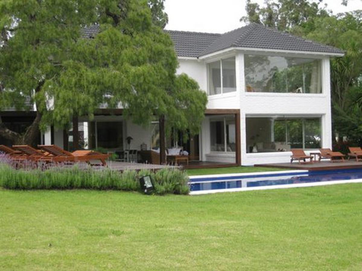 5 bedrooms House in Maldonado, Uruguay No. 4631