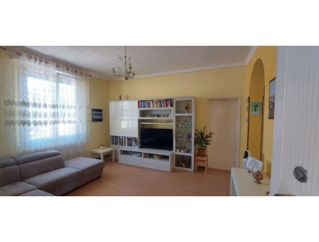 5 rooms Apartment in Pescia, Italy No. 344760