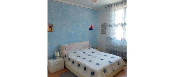5 rooms Apartment in Pescia, Italy No. 344760 2