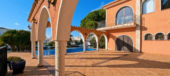 Casa de 5 dormitorios en Empuriabrava, Spain No. 82361 4