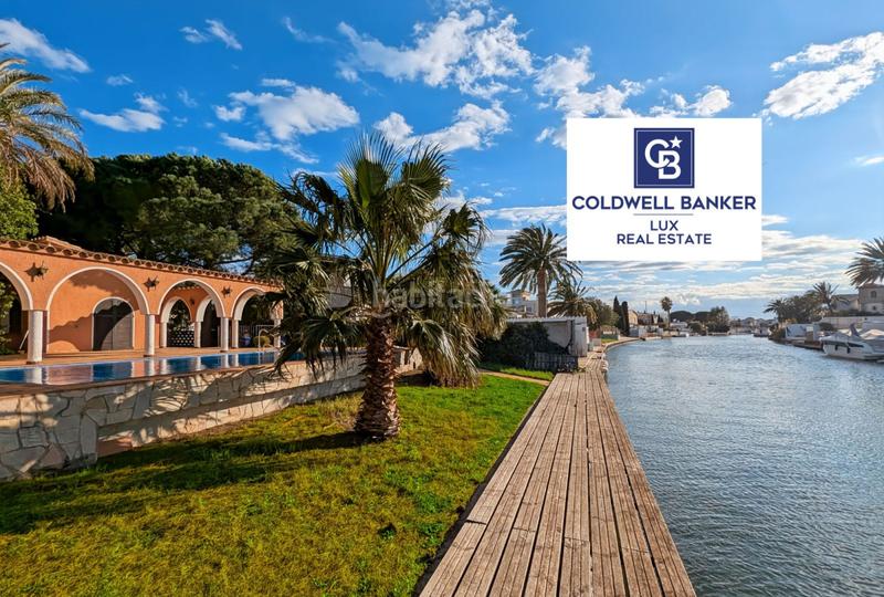 Casa de 5 dormitorios en Empuriabrava, Spain No. 82361