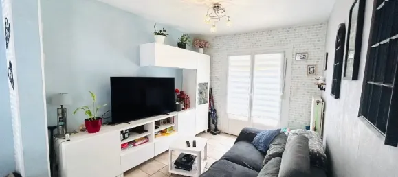 Casa de 4 dormitorios en Bruay-la-Buissiere, France No. 296229 5