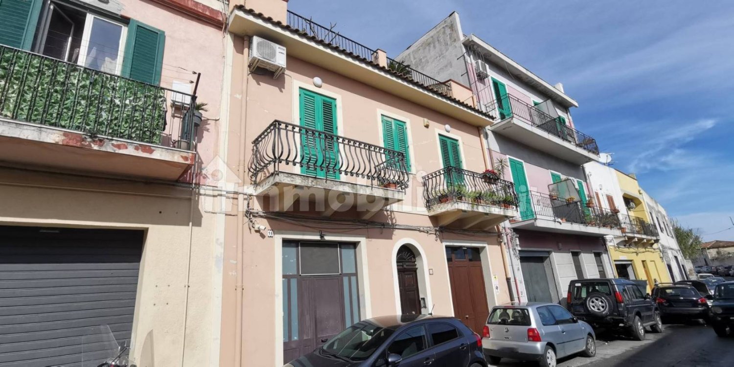 2 bedrooms Apartment in Messina, Italy No. 227643