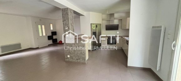 2 bedrooms House in Calvados, France No. 355963 2